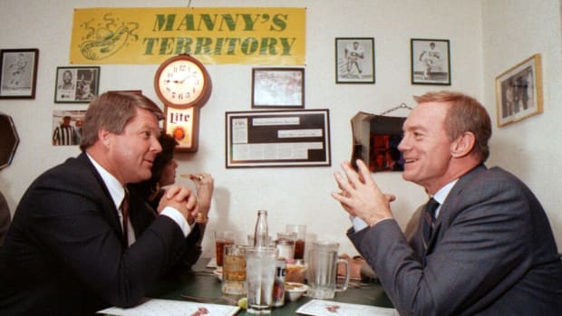 Cowboys - Jerry Jones Jimmy Johnson's Mia's
